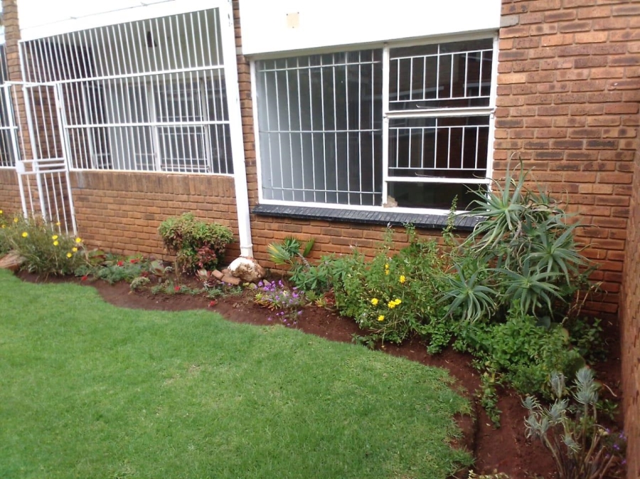 2 Bedroom Property for Sale in Casseldale Gauteng