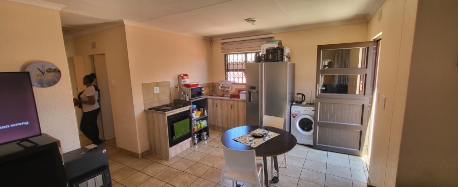 3 Bedroom Property for Sale in Albertsdal Gauteng