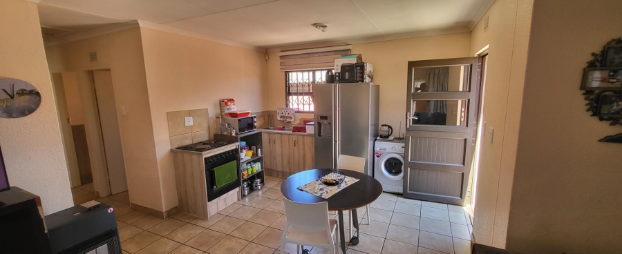 3 Bedroom Property for Sale in Albertsdal Gauteng