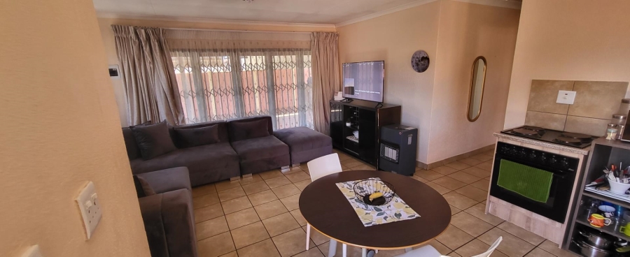 3 Bedroom Property for Sale in Albertsdal Gauteng