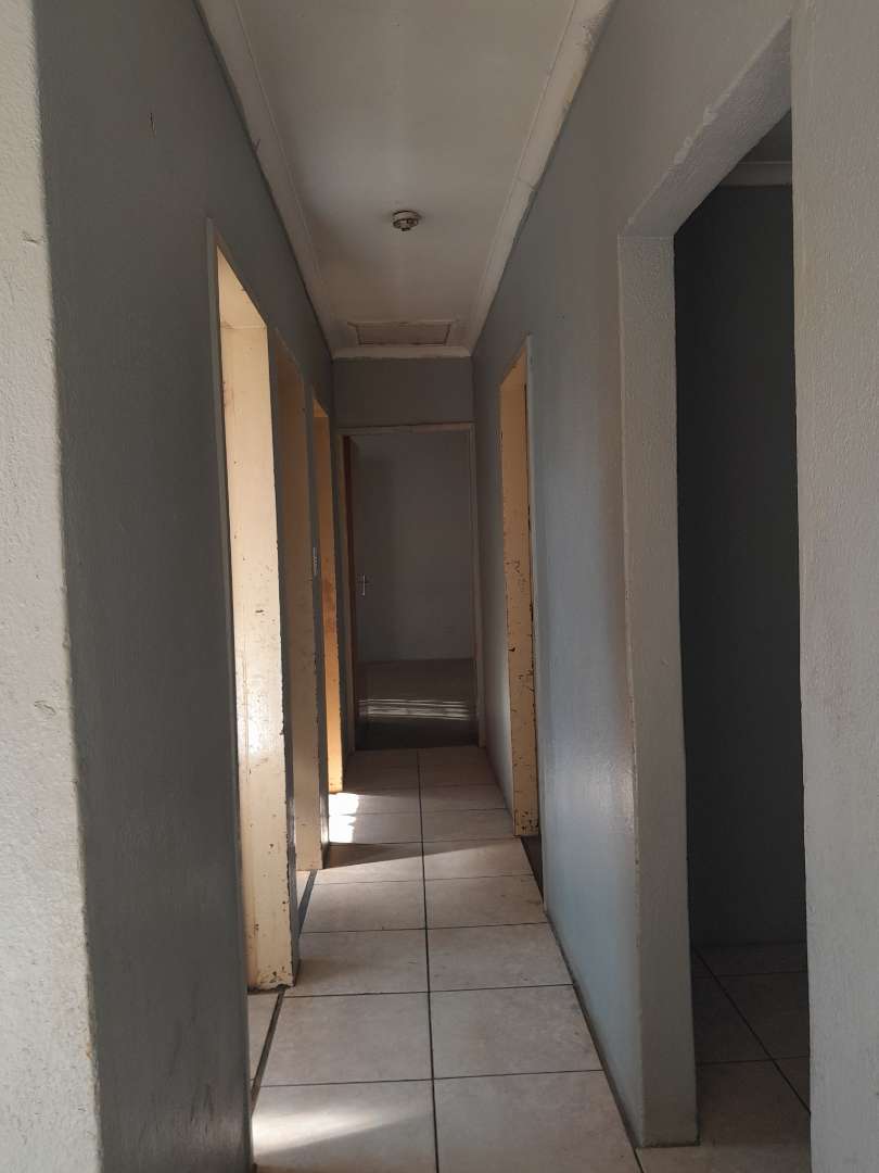 To Let 3 Bedroom Property for Rent in Buhle Park Gauteng