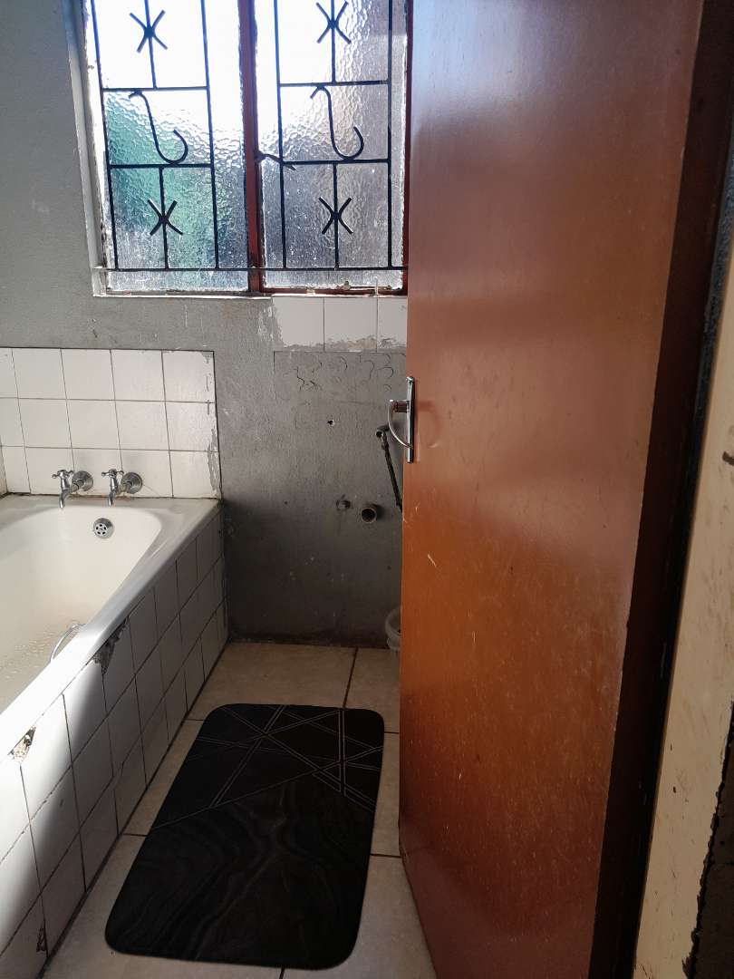 To Let 3 Bedroom Property for Rent in Buhle Park Gauteng