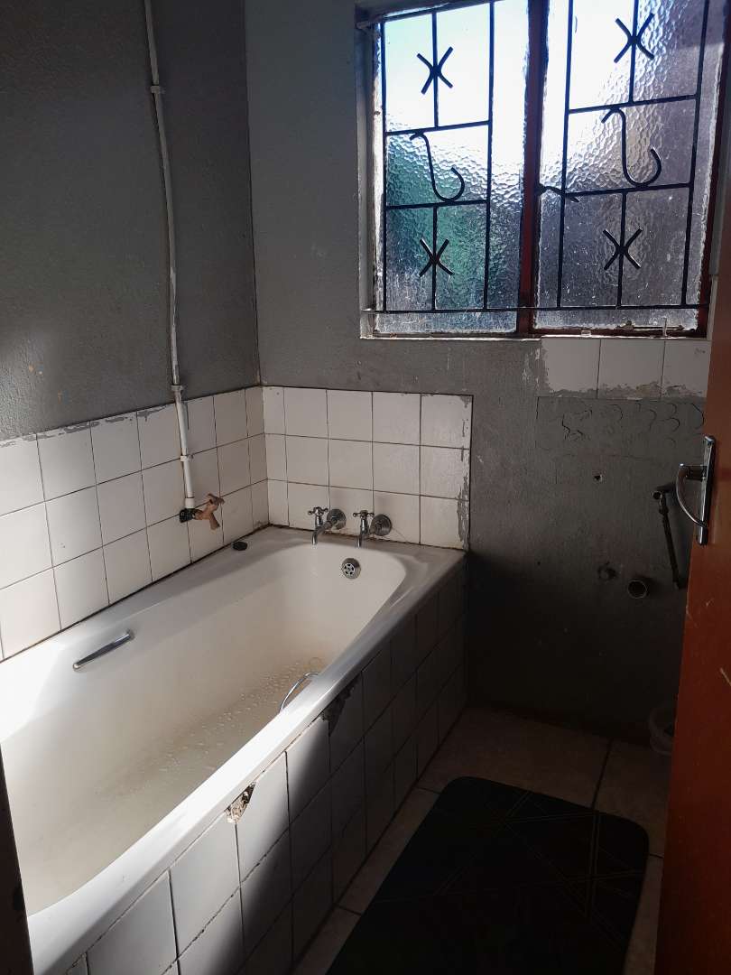 To Let 3 Bedroom Property for Rent in Buhle Park Gauteng