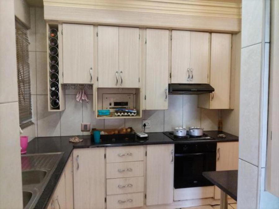 2 Bedroom Property for Sale in Pretoria Central Gauteng