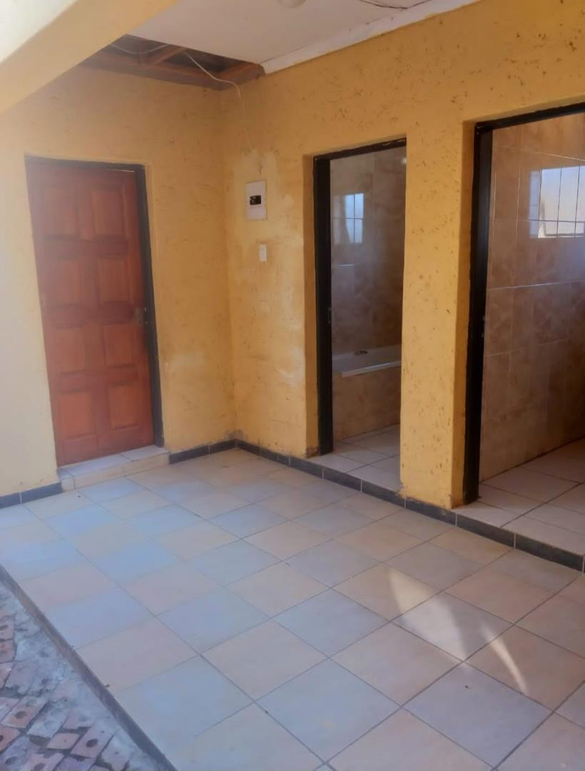 9 Bedroom Property for Sale in Protea Glen Gauteng