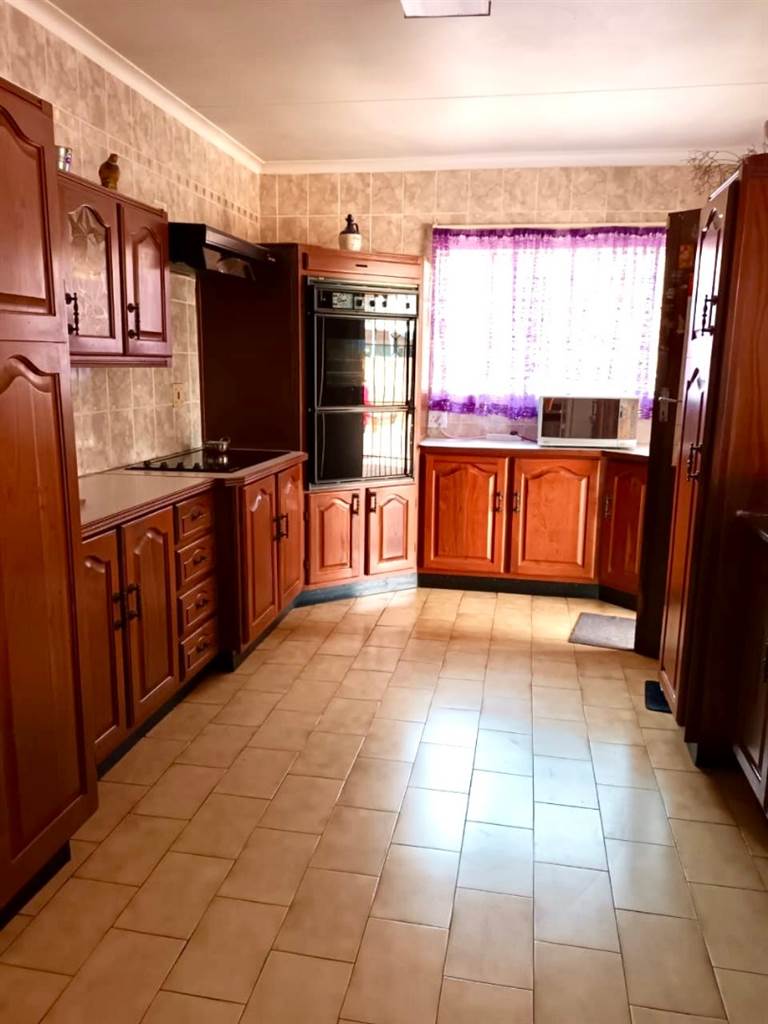 4 Bedroom Property for Sale in Bakerton Gauteng