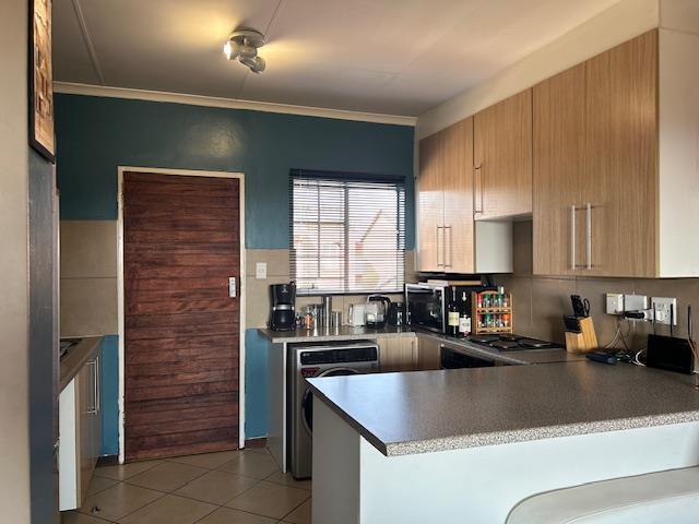 2 Bedroom Property for Sale in Monavoni Gauteng