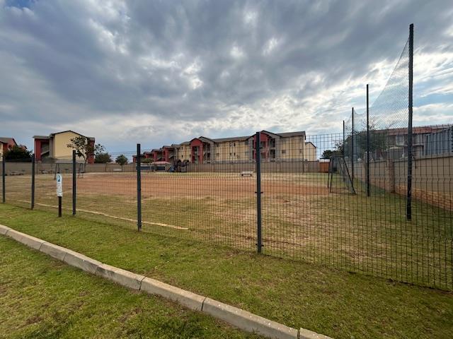 2 Bedroom Property for Sale in Monavoni Gauteng