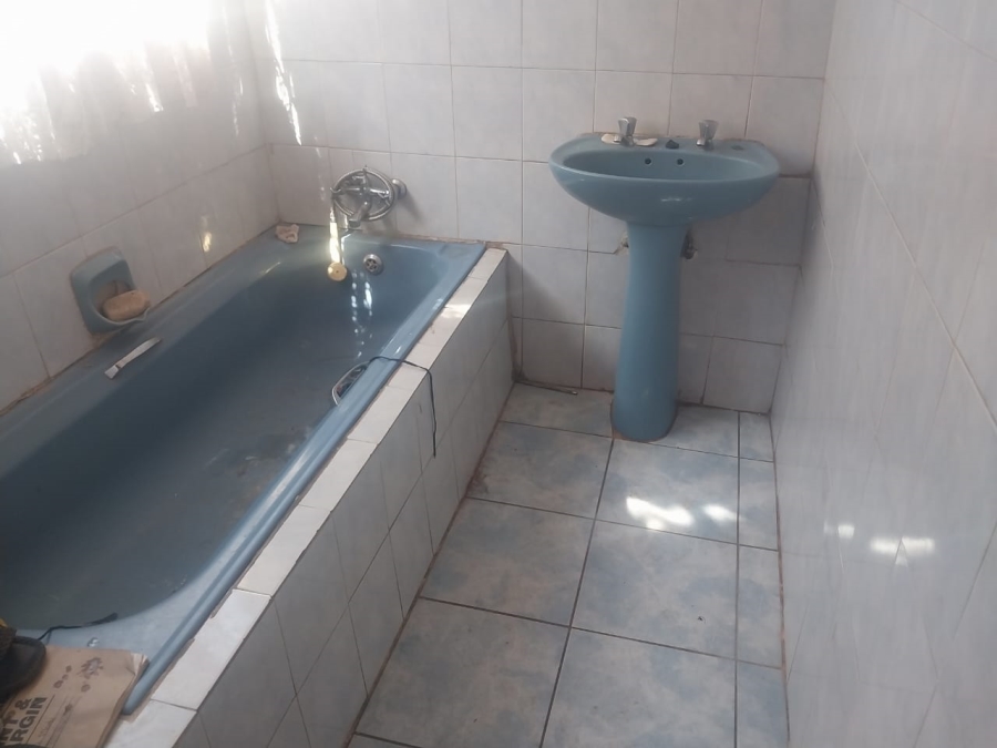 2 Bedroom Property for Sale in Ethafeni Gauteng