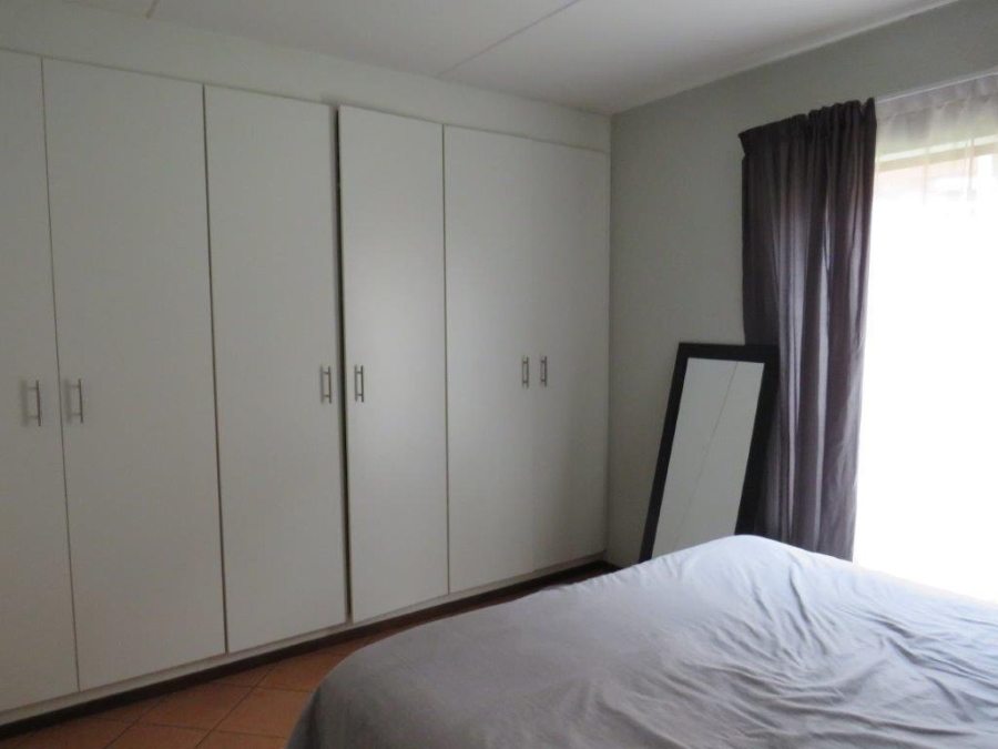 2 Bedroom Property for Sale in Albertsdal Gauteng