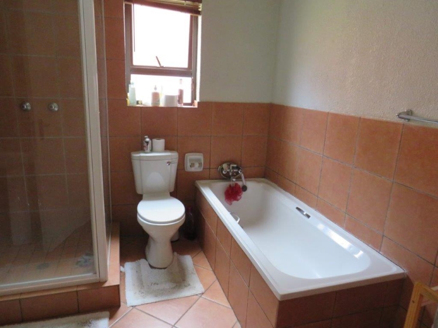 2 Bedroom Property for Sale in Albertsdal Gauteng