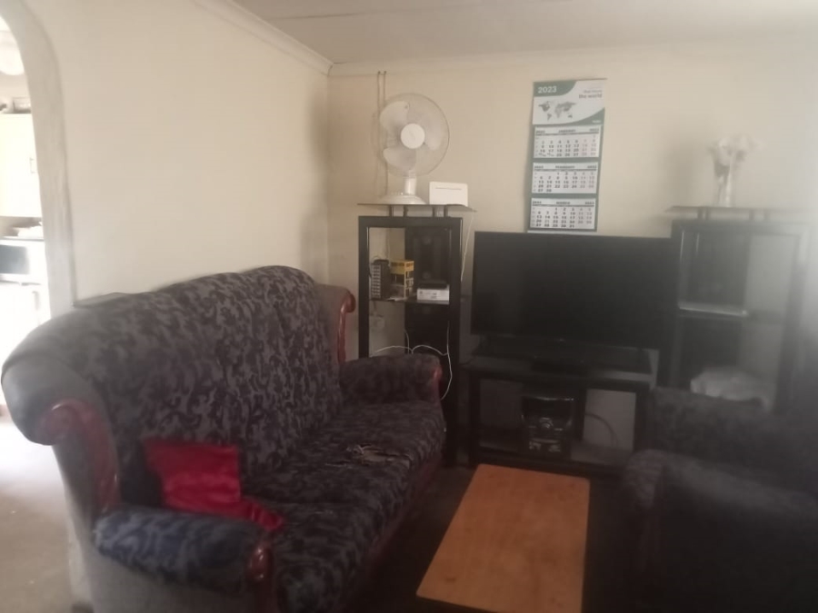 2 Bedroom Property for Sale in Alrode Gauteng