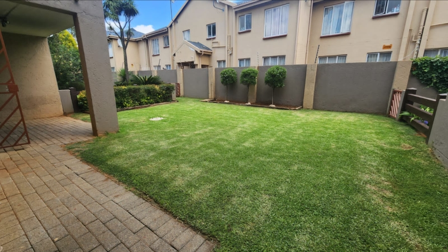 2 Bedroom Property for Sale in Lakefield Gauteng