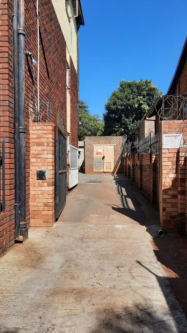 1 Bedroom Property for Sale in Randburg Gauteng