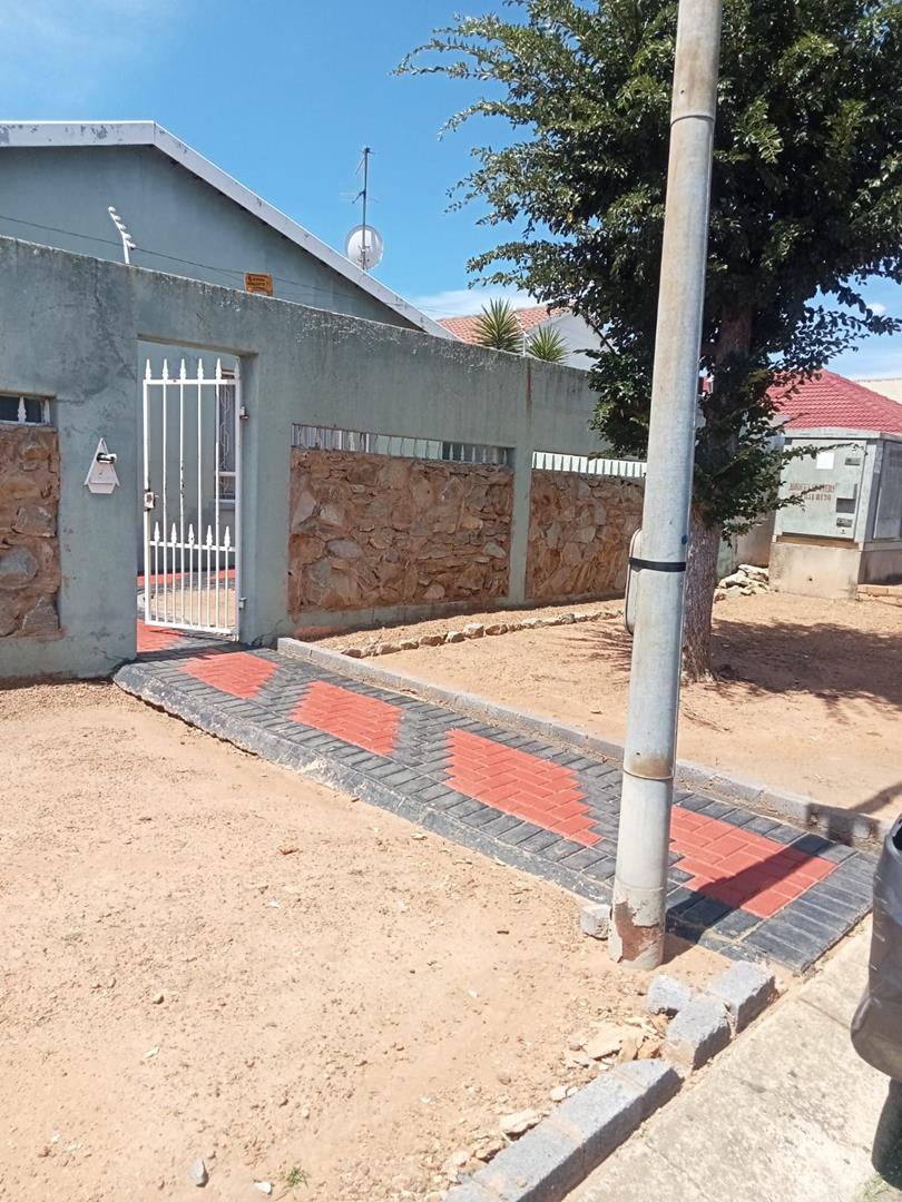 3 Bedroom Property for Sale in Diepkloof Gauteng