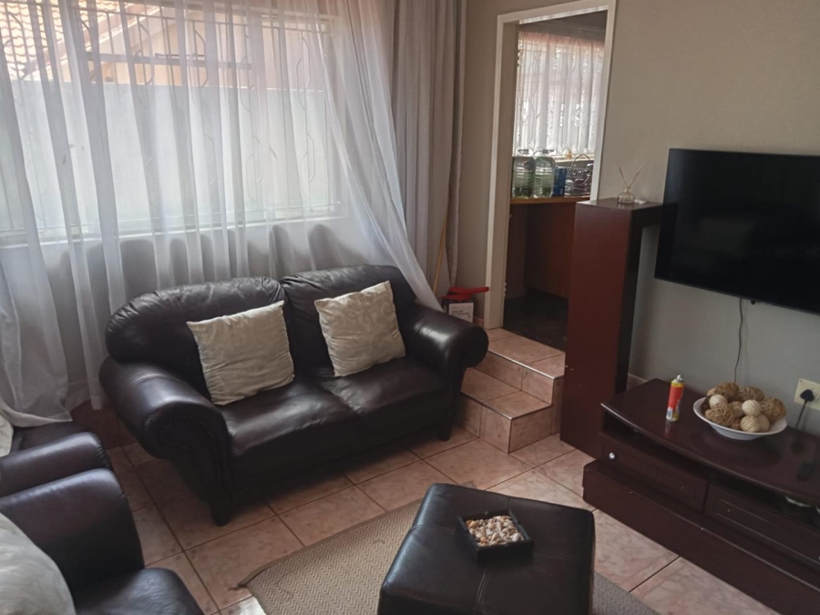 3 Bedroom Property for Sale in Diepkloof Gauteng