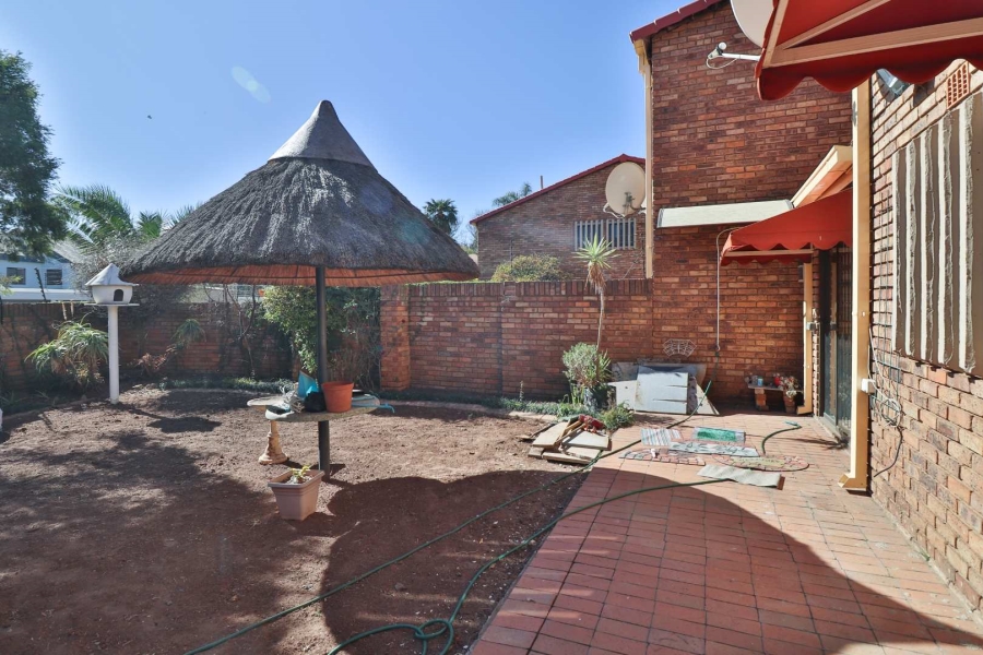 3 Bedroom Property for Sale in Lakefield Gauteng