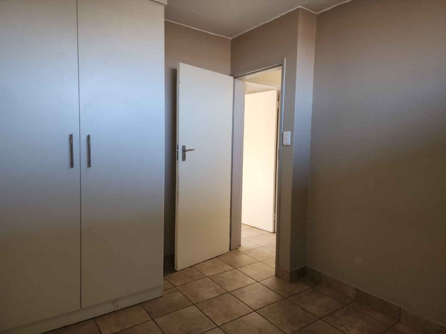 To Let 2 Bedroom Property for Rent in Rooihuiskraal North Gauteng