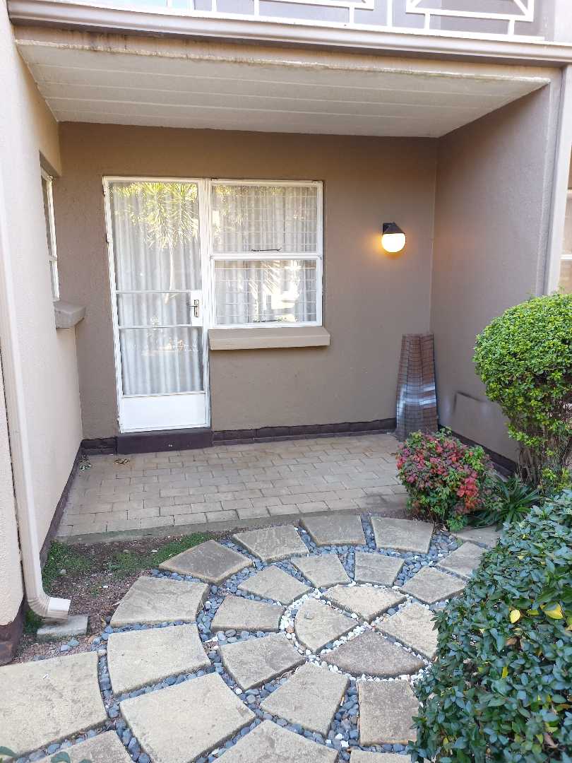 To Let 2 Bedroom Property for Rent in Pomona Gauteng