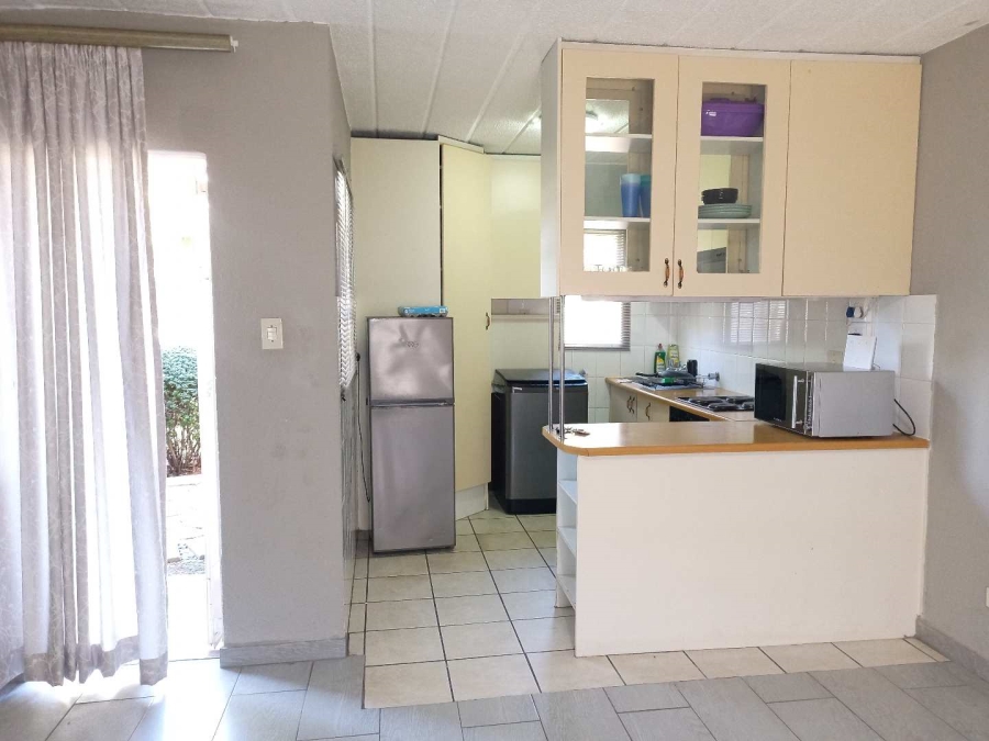 To Let 2 Bedroom Property for Rent in Pomona Gauteng