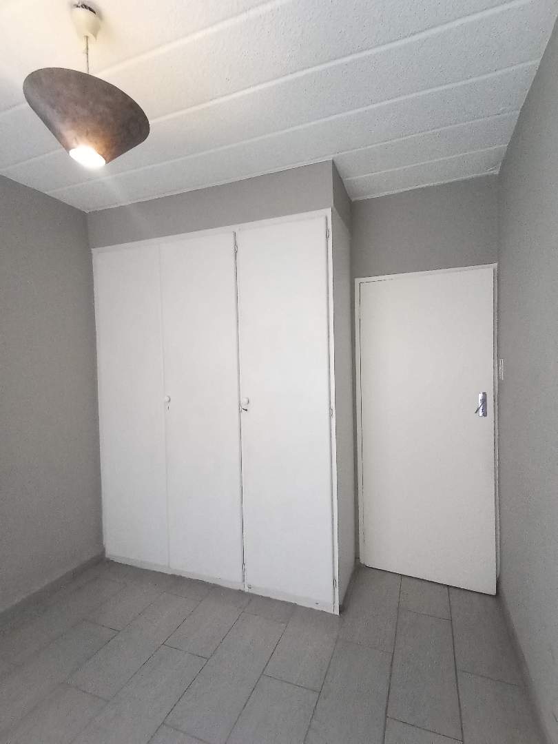 To Let 2 Bedroom Property for Rent in Pomona Gauteng