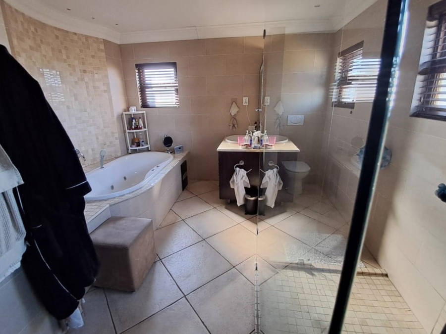 3 Bedroom Property for Sale in Aspen Hills Gauteng