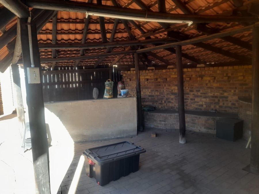 5 Bedroom Property for Sale in New State Areas Gauteng