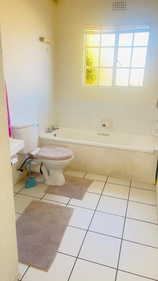 2 Bedroom Property for Sale in Country View Gauteng