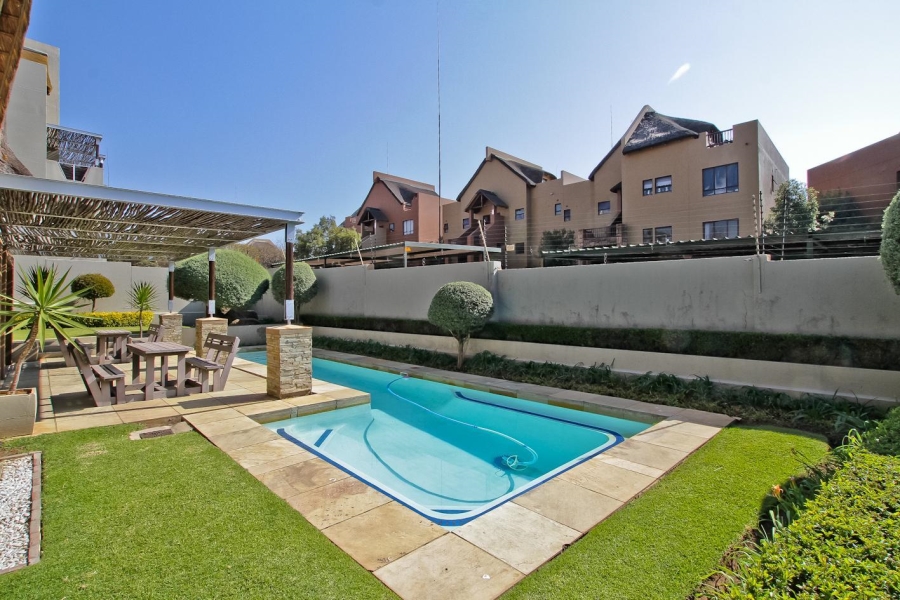 To Let 2 Bedroom Property for Rent in Pineslopes Gauteng