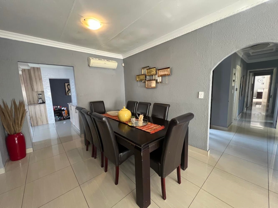 4 Bedroom Property for Sale in Brackendowns Gauteng