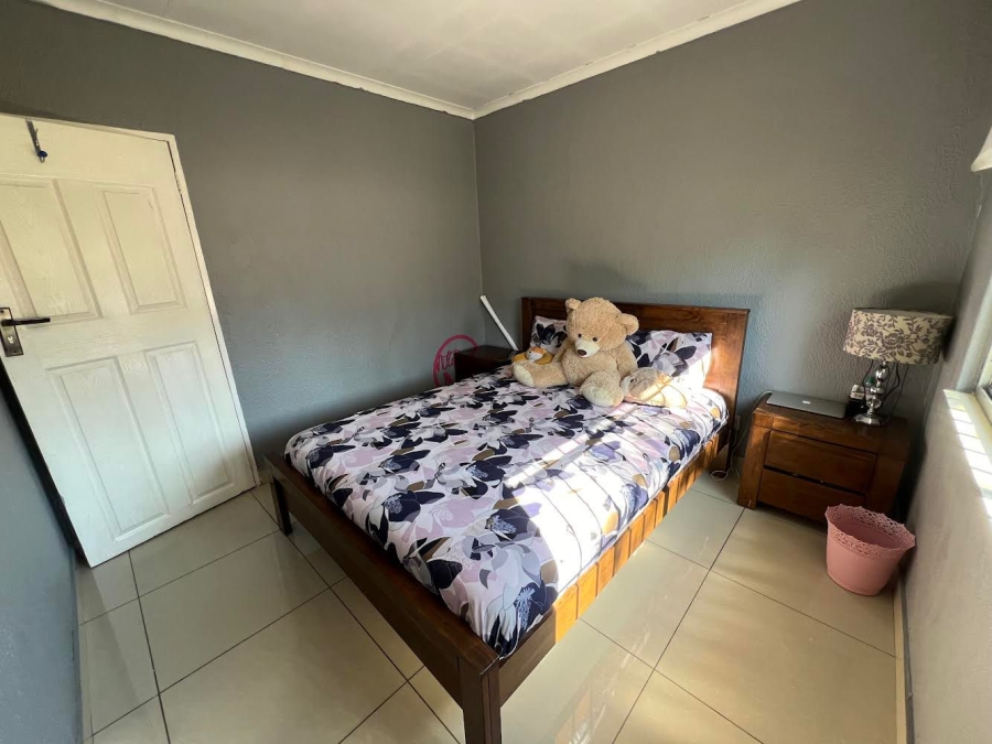 4 Bedroom Property for Sale in Brackendowns Gauteng