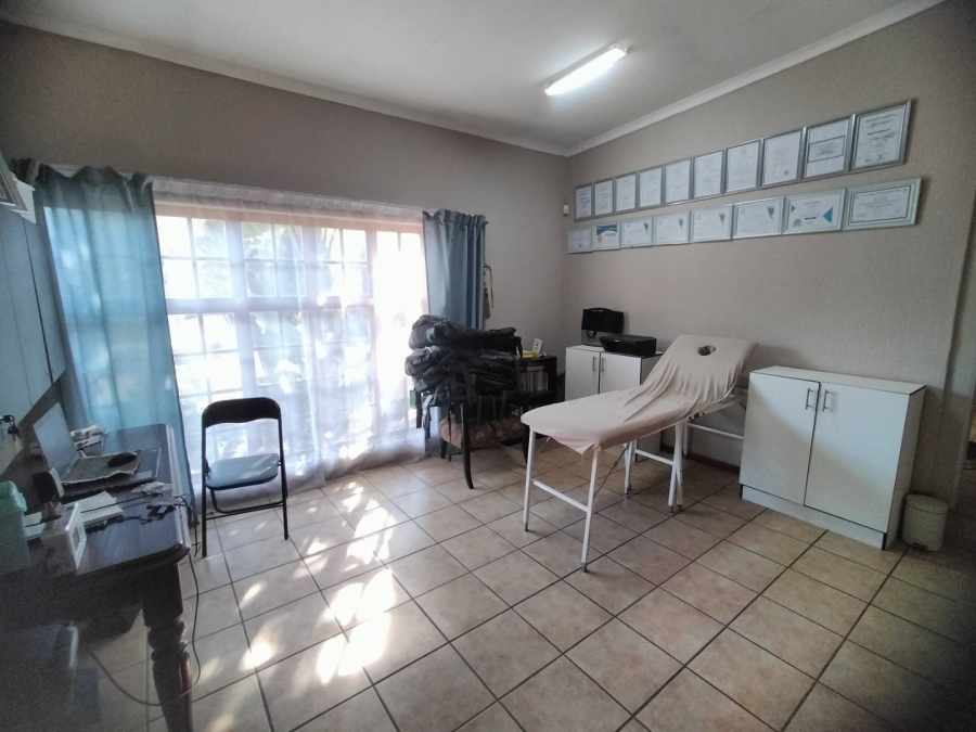 6 Bedroom Property for Sale in Murrayfield Ext 1 Gauteng