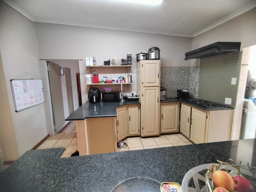 6 Bedroom Property for Sale in Murrayfield Ext 1 Gauteng