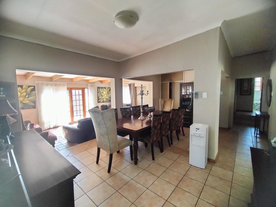 6 Bedroom Property for Sale in Murrayfield Ext 1 Gauteng