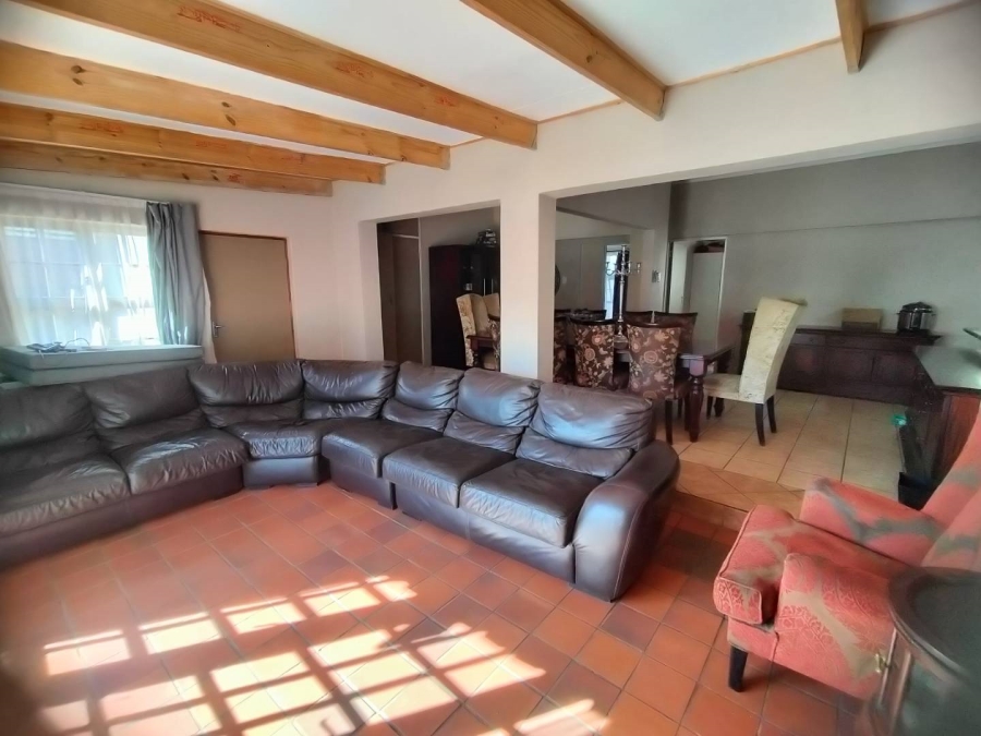 6 Bedroom Property for Sale in Murrayfield Ext 1 Gauteng