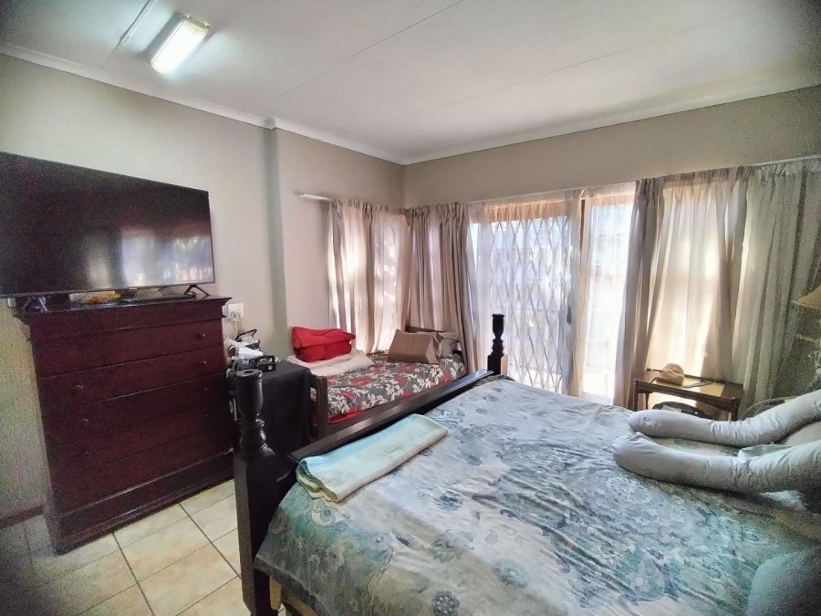 6 Bedroom Property for Sale in Murrayfield Ext 1 Gauteng