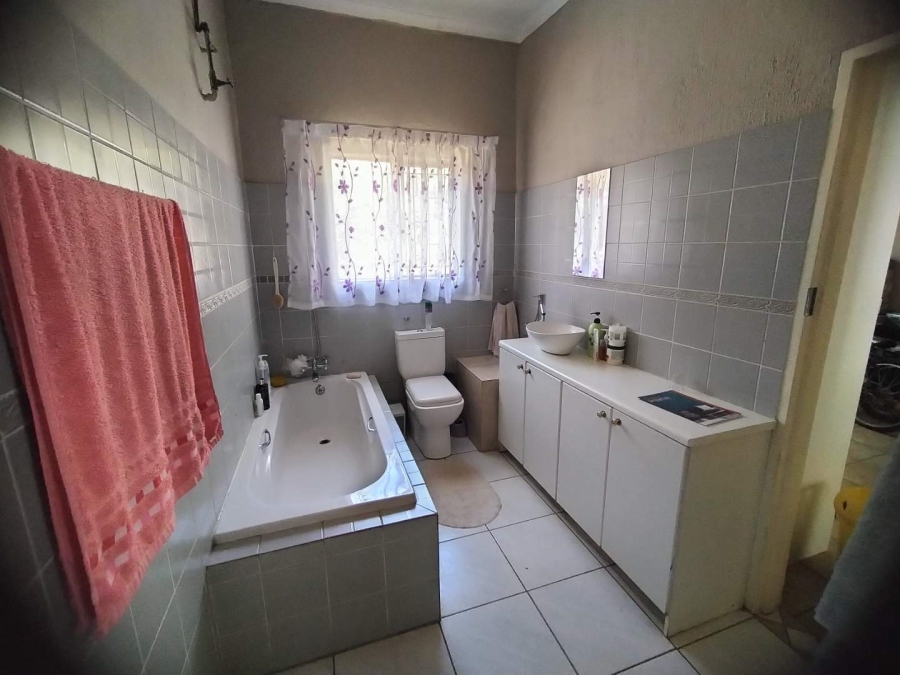 6 Bedroom Property for Sale in Murrayfield Ext 1 Gauteng