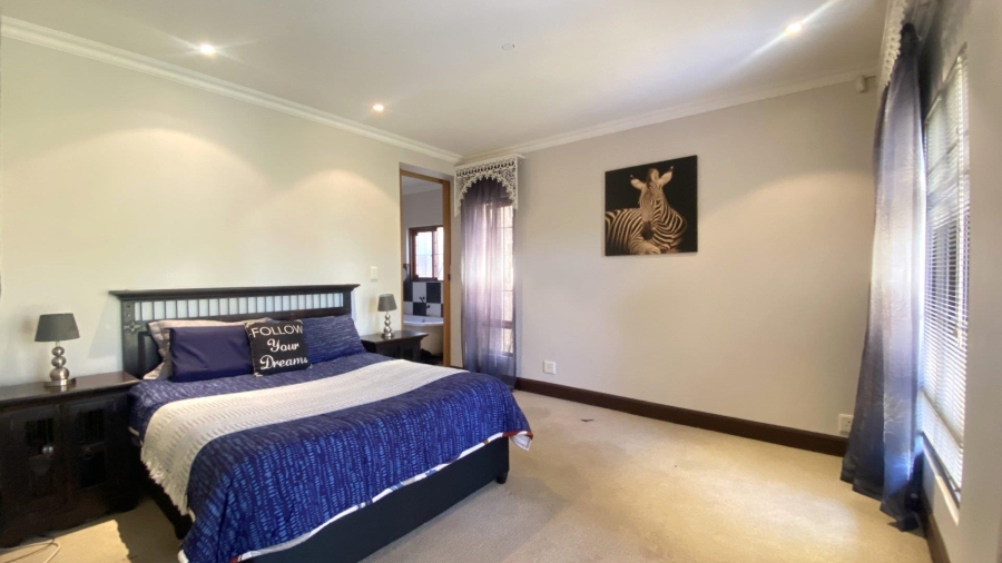 4 Bedroom Property for Sale in Wapadrand Gauteng