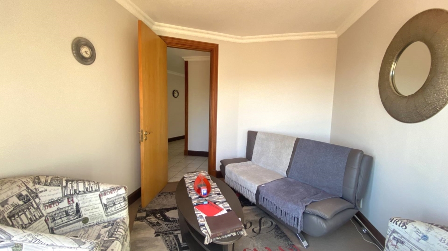 4 Bedroom Property for Sale in Wapadrand Gauteng