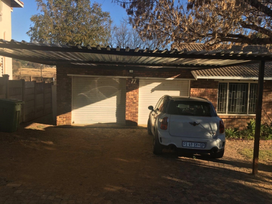 To Let 3 Bedroom Property for Rent in The Reeds Gauteng