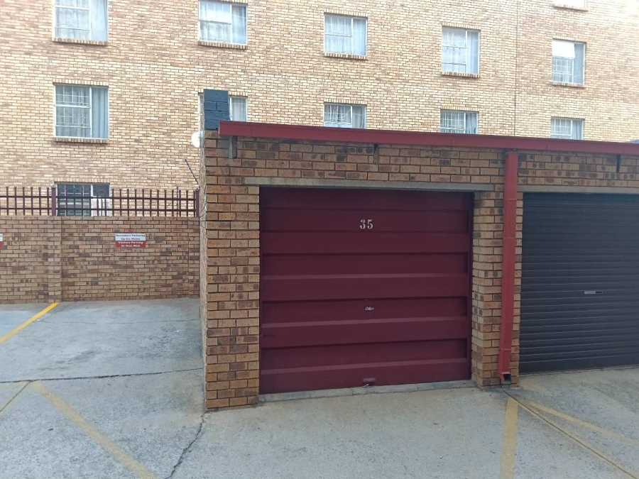 2 Bedroom Property for Sale in Wonderboom South Gauteng