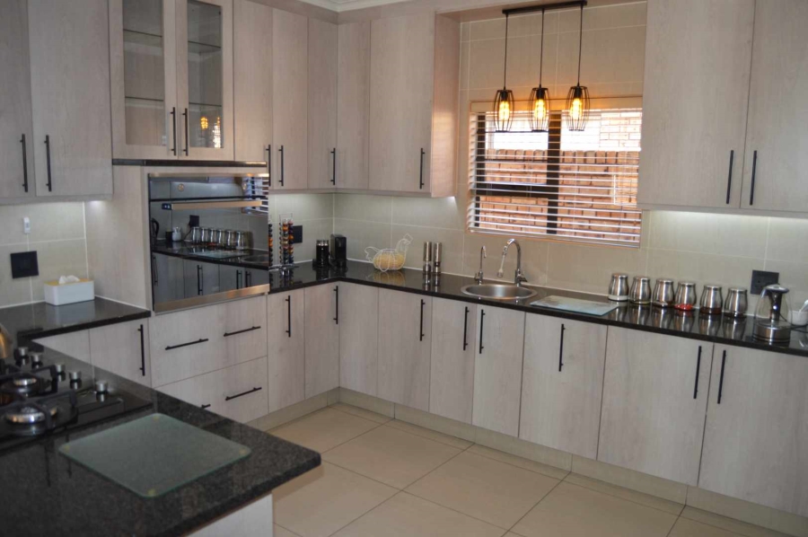 3 Bedroom Property for Sale in New Redruth Gauteng