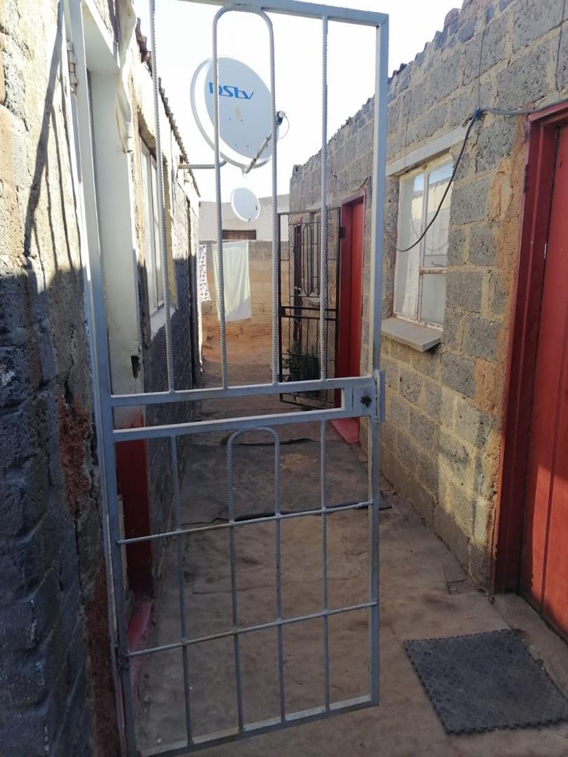 2 Bedroom Property for Sale in Tembisa Gauteng