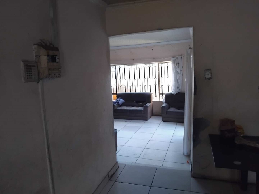 1 Bedroom Property for Sale in Olievenhoutbosch Gauteng