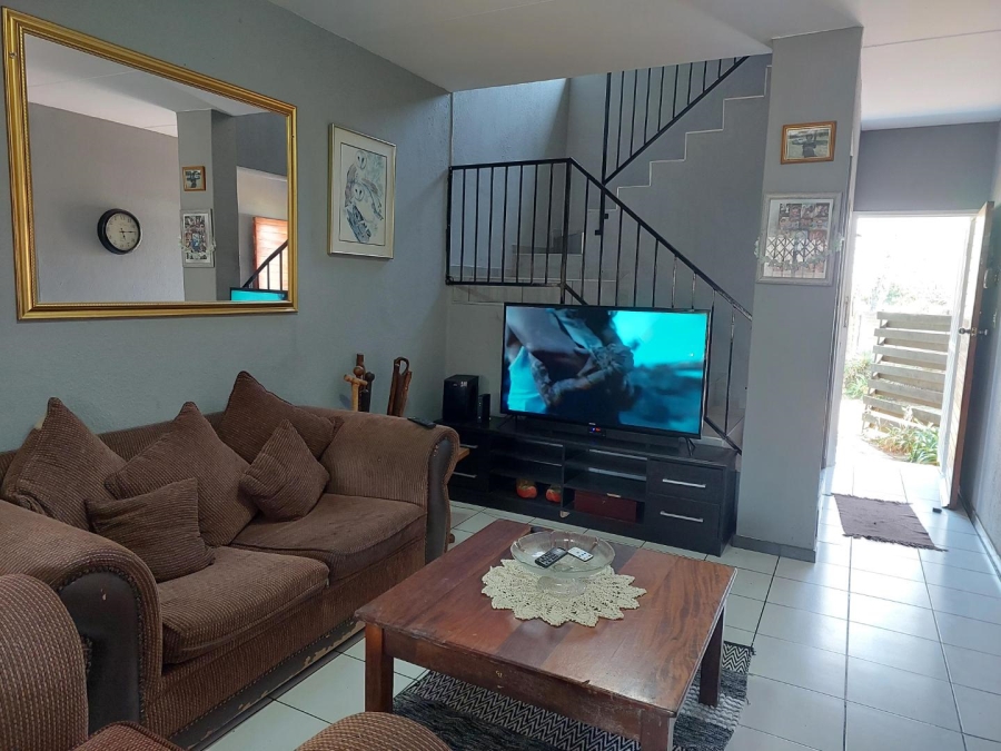 2 Bedroom Property for Sale in Van Riebeeck Park Gauteng