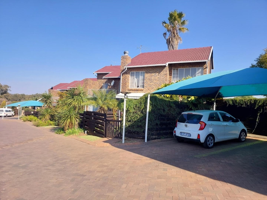 2 Bedroom Property for Sale in Van Riebeeck Park Gauteng