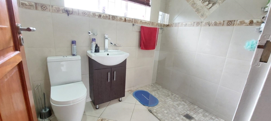 4 Bedroom Property for Sale in General Albertspark Gauteng