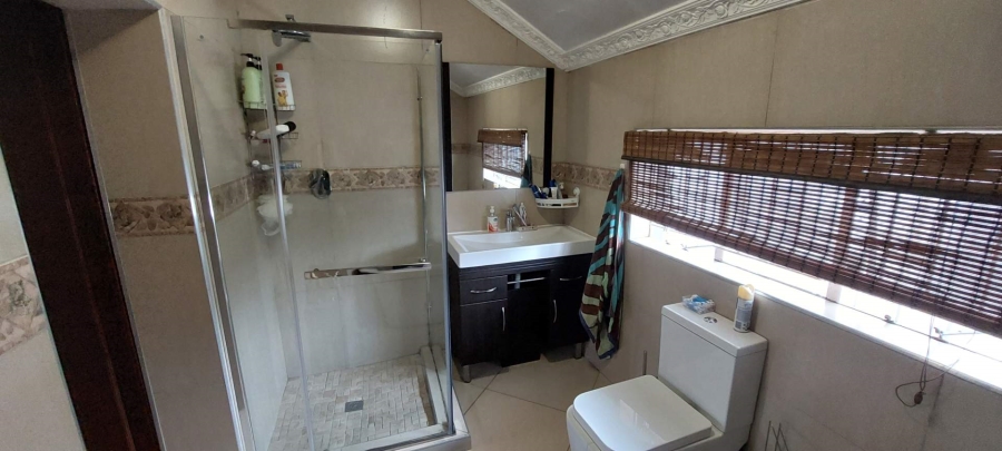 4 Bedroom Property for Sale in General Albertspark Gauteng