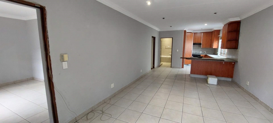 4 Bedroom Property for Sale in General Albertspark Gauteng