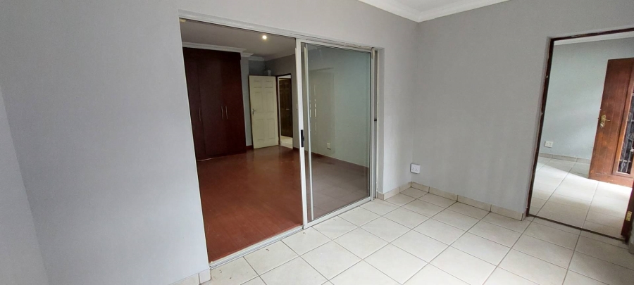 4 Bedroom Property for Sale in General Albertspark Gauteng